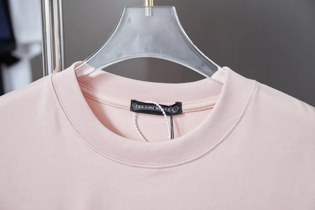 🅿️220 Ch*ome Hearte 25SS early spring new style, appliqué embroidered heart cross short sleeves, light luxury, essential item for daily commuting for men and women, correct version, welcome to compare, detailed features · 320g 100% pure cotton double yarn jersey fabric · Custom dyed in the same vat, special thickened 32 pieces double-strand 1X1 thread · Imported Tajima machine embroidery tatami embroidery ➕This cloth patch embroidery · Hand-stitched Croxin hardware accessories · Hand-made fraying of collar, cuffs and hem · Double-needle stitching across seams · Original main mark, washed tag, branded moisture-proof paper packaging Color: Black/White/Pink Size: S/M/L/XL